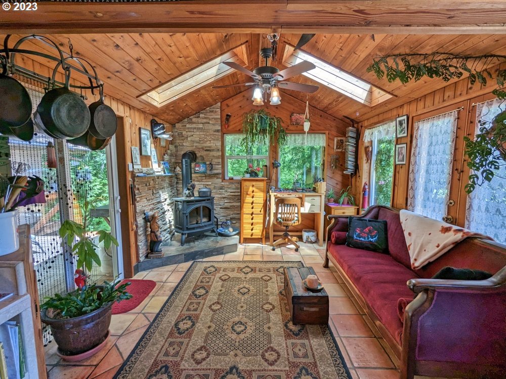 72769 Snowdon Road Rhododendron, OR 97049 - Photo 15 of 48