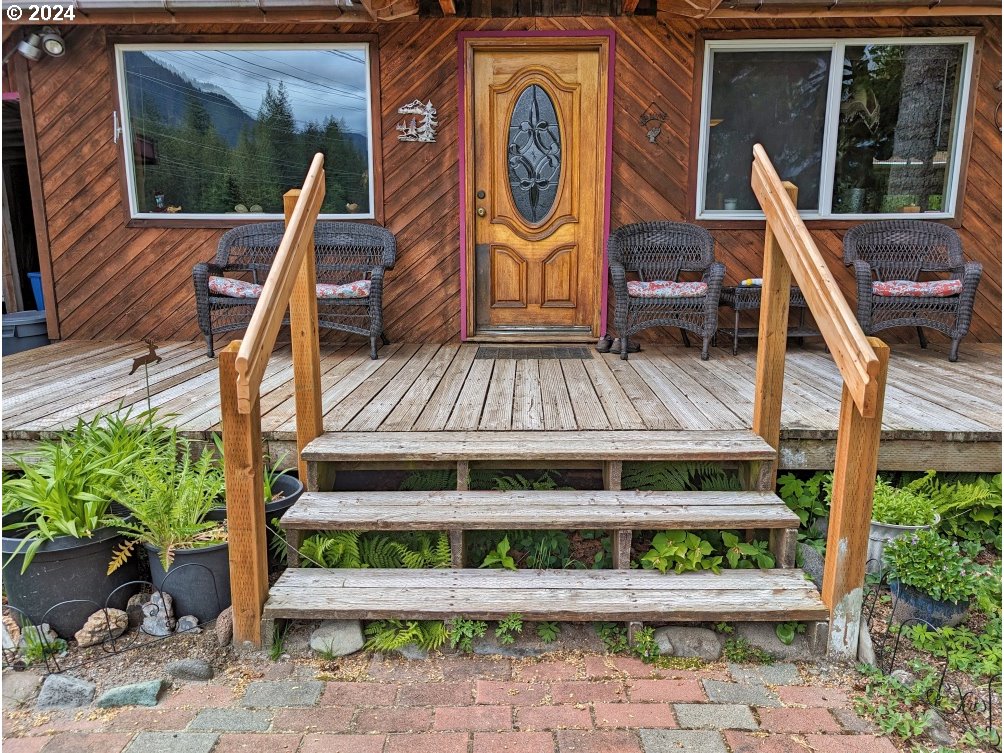 72769 Snowdon Road Rhododendron, OR 97049 - Photo 47 of 48 a view of outdoor space with seating area
