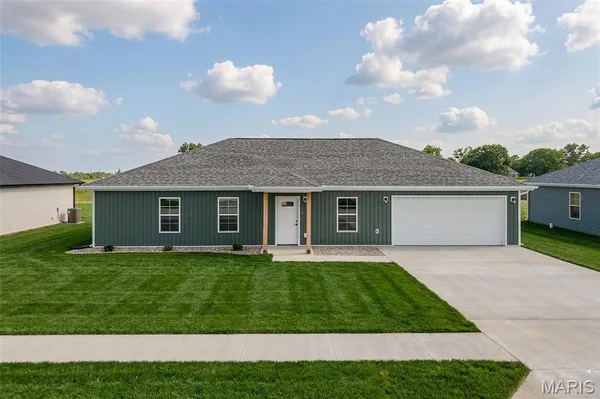 $269,900 | 200 Love Street, Auxvasse, MO 65231