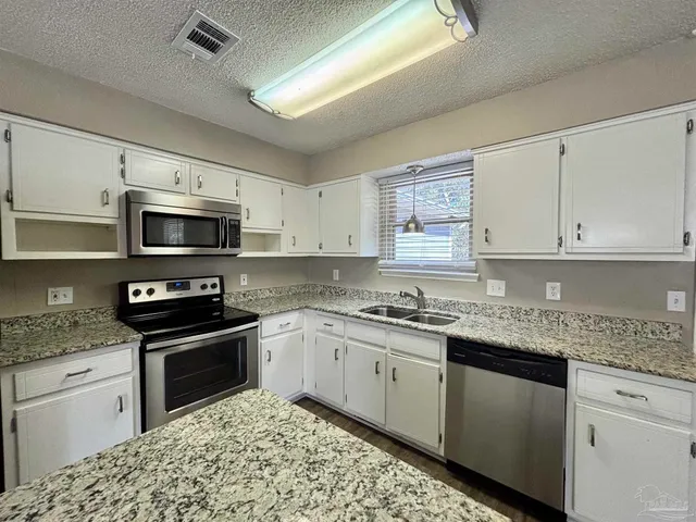 $250,000 | 2912 Breckenridge Drive, Pensacola, FL 32526