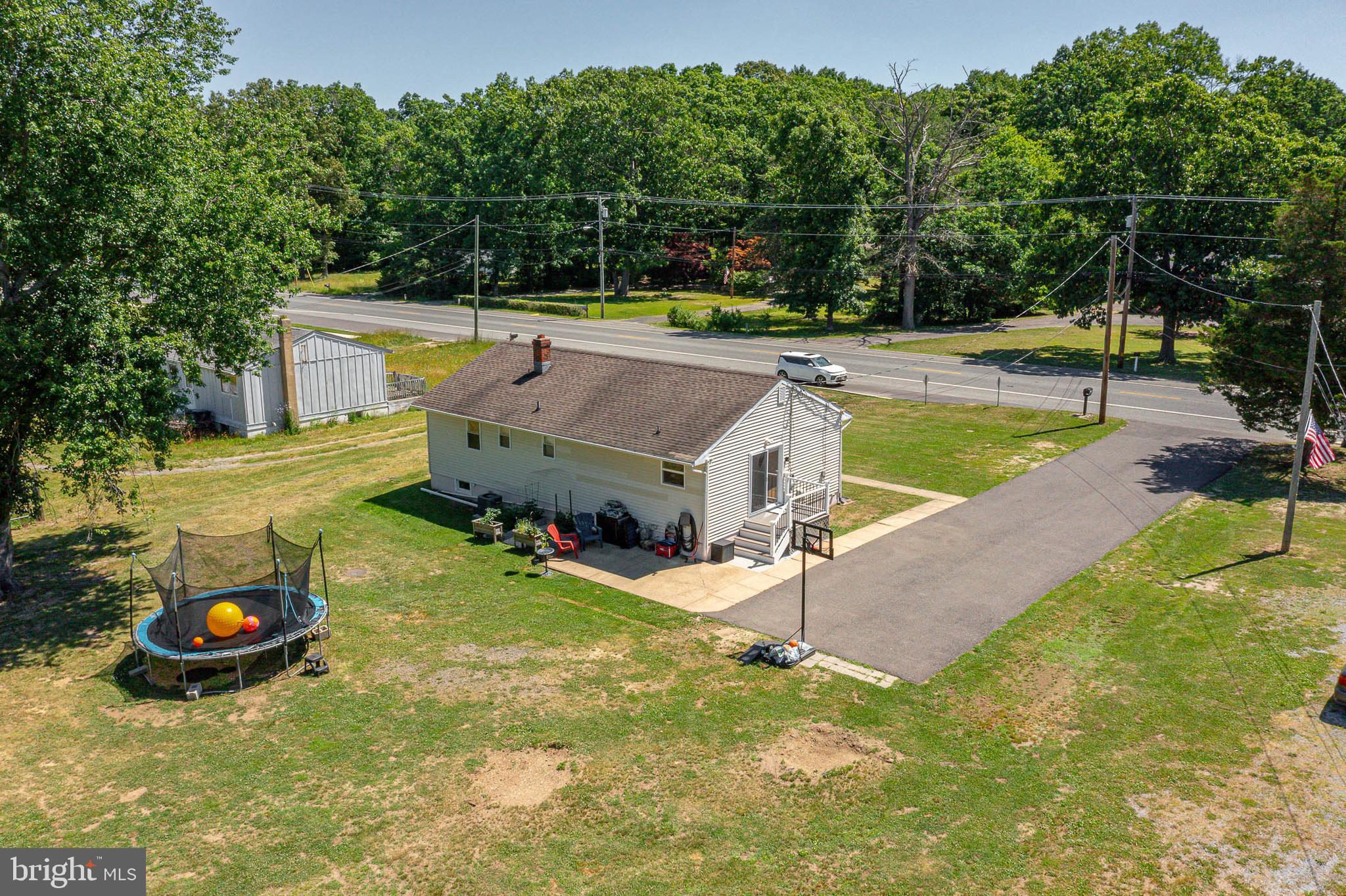 377 North Tuckahoe Road Williamstown, NJ 08094 - Photo 8 of 40