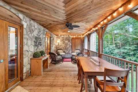 $1,375,000 | 832 Stone Bridge Springs Drive, Wildwood, MO 63005