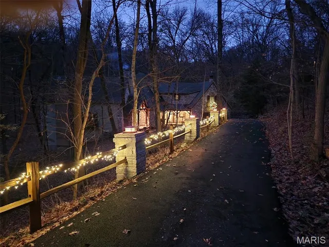 $1,375,000 | 832 Stone Bridge Springs Drive, Wildwood, MO 63005