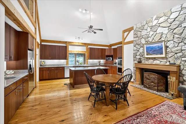 $1,375,000 | 832 Stone Bridge Springs Drive, Wildwood, MO 63005