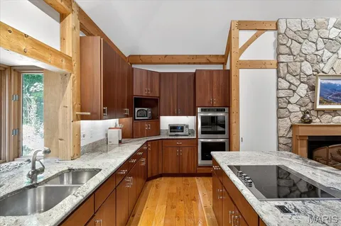 $1,375,000 | 832 Stone Bridge Springs Drive, Wildwood, MO 63005