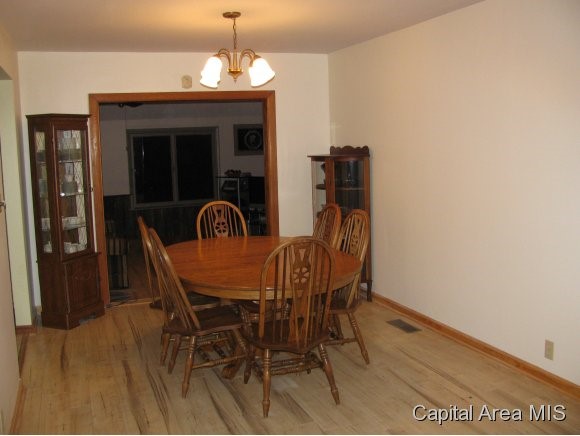 8 Pajim Lane Springfield, IL 62711 - Photo 3 of 18
