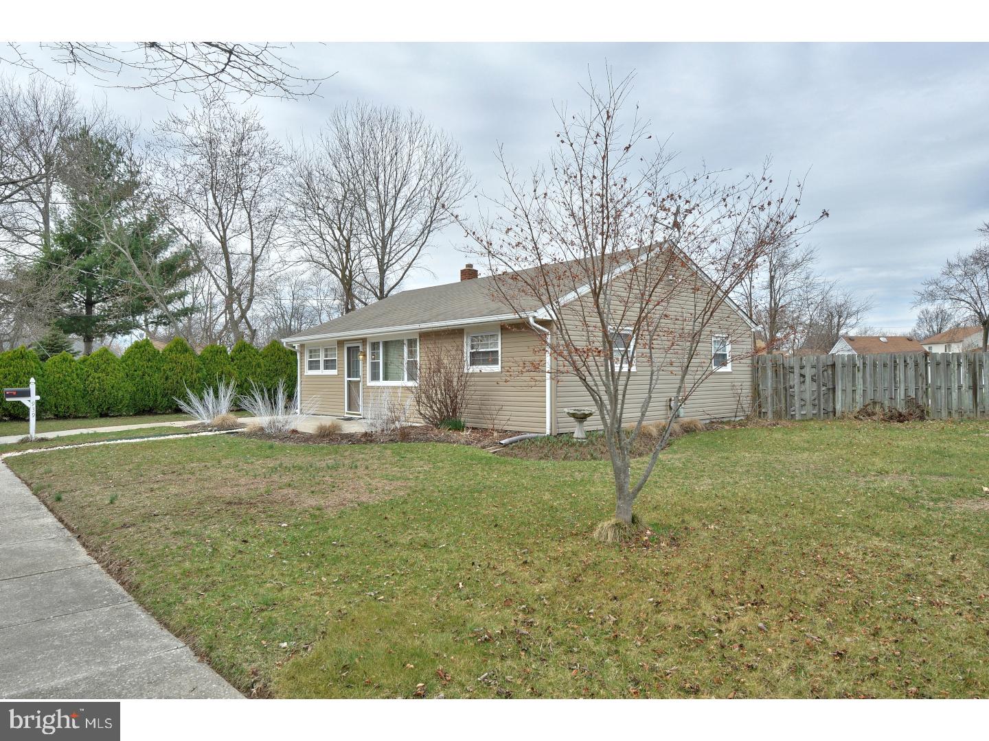939 Easter Road Burlington, NJ 08016 - Photo 3 of 24 Gallery Image 3