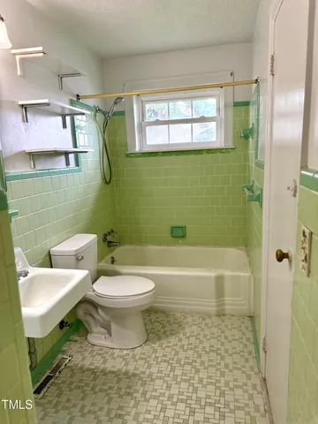 $160,000 | 520 Fayetteville Street, Newton Grove, NC 28366