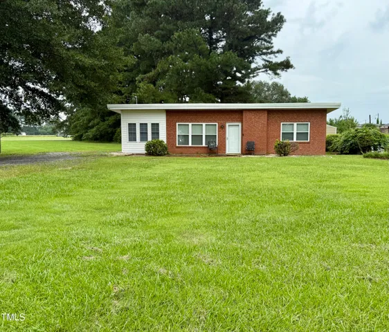 $160,000 | 520 Fayetteville Street, Newton Grove, NC 28366