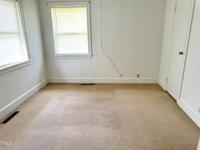 $160,000 | 520 Fayetteville Street, Newton Grove, NC 28366