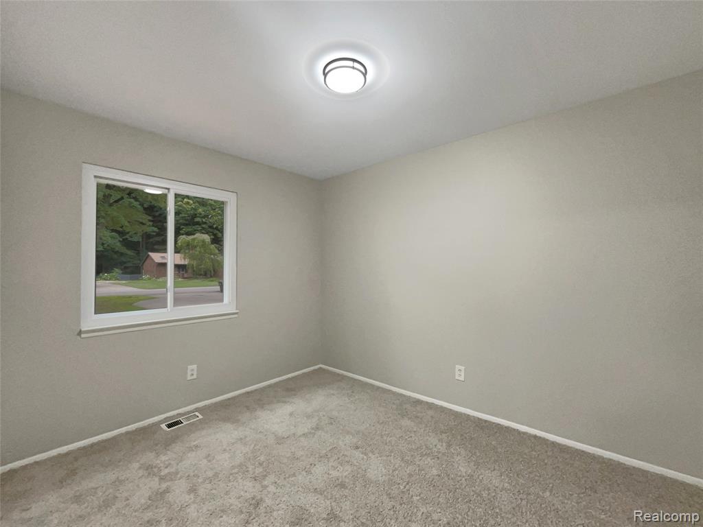 11040 Messmore Road Utica, MI 48317 - Photo 14 of 17