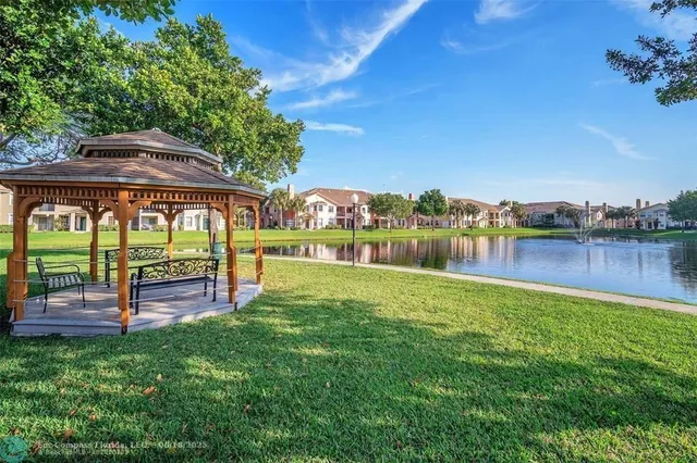 $1,950 | 2109 Belmont Lane, Unit 2109, North Lauderdale, FL 33068