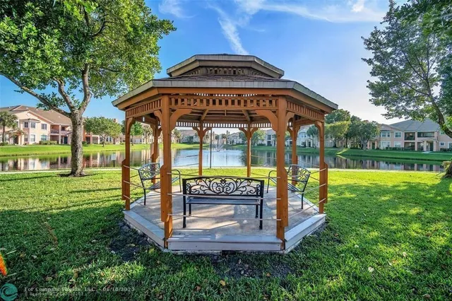 $1,950 | 2109 Belmont Lane, Unit 2109, North Lauderdale, FL 33068