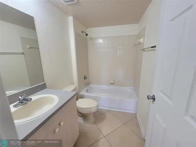 $1,950 | 2109 Belmont Lane, Unit 2109, North Lauderdale, FL 33068