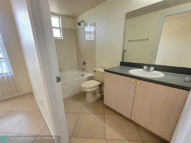 $1,950 | 2109 Belmont Lane, Unit 2109, North Lauderdale, FL 33068