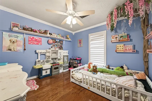 $2,750 | 805 Camelot Lane, Friendswood, TX 77546