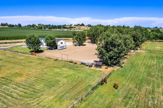 $1,799,900 | 27114 Lower Pleasant Ridge Road, Wilder, ID 83676