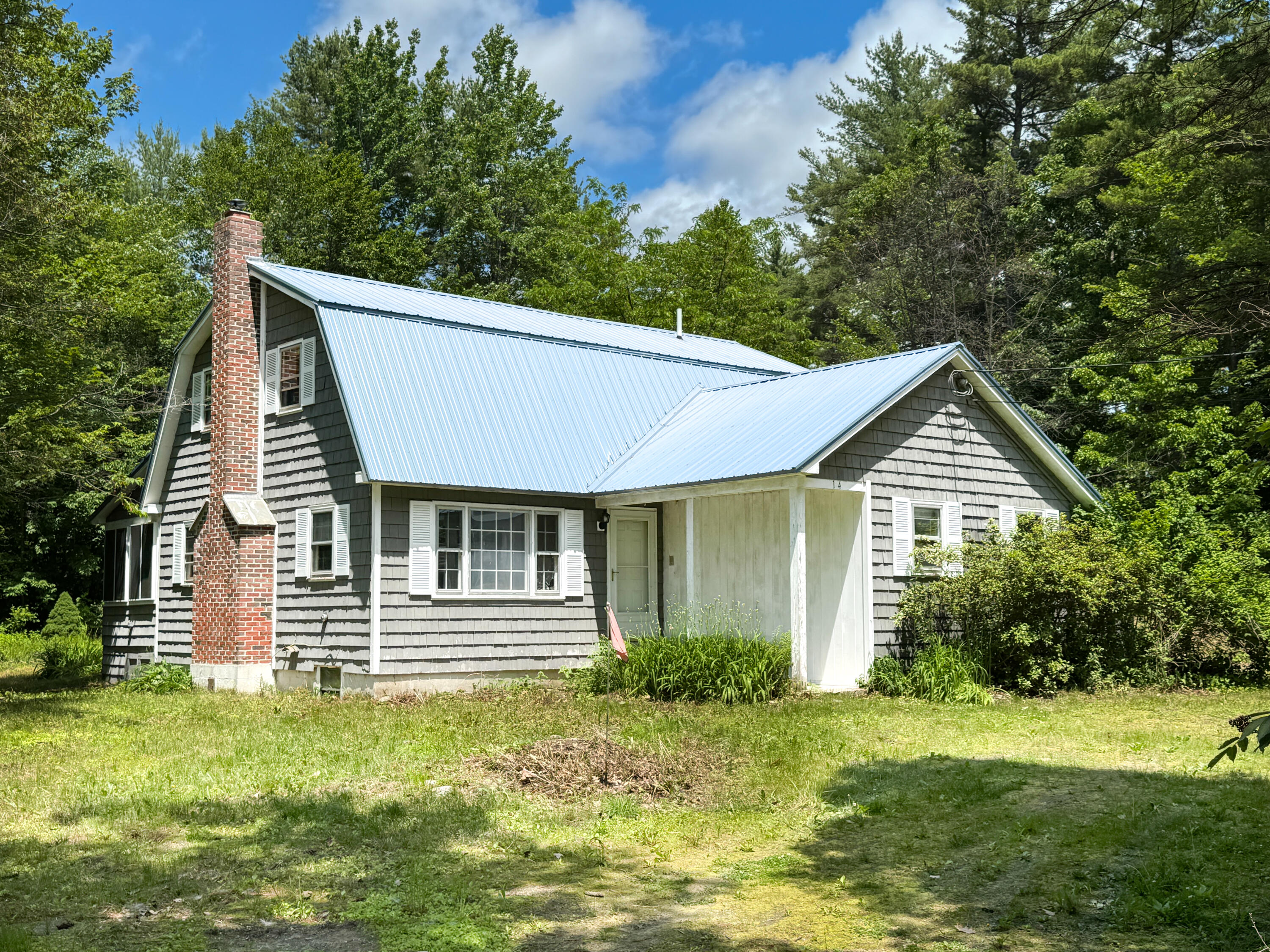 14 Top Hill Road Bridgton, ME 04009 - Photo 3 of 30 14 Top Hill Front View