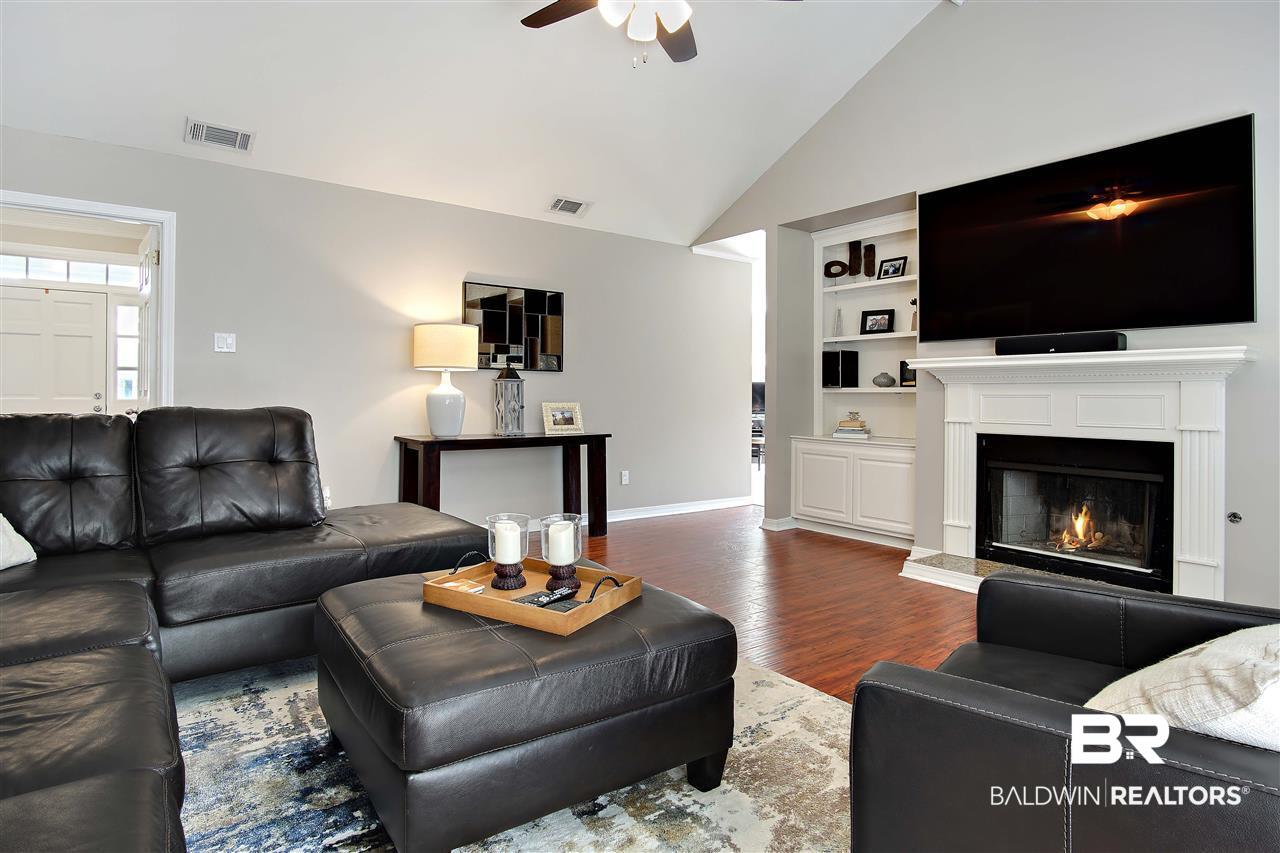 6117 Lindholm Drive South Mobile, AL 36693 - Photo 5 of 32