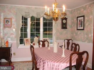 545 Achille Road Havertown, PA 19083 - Photo 3 of 6