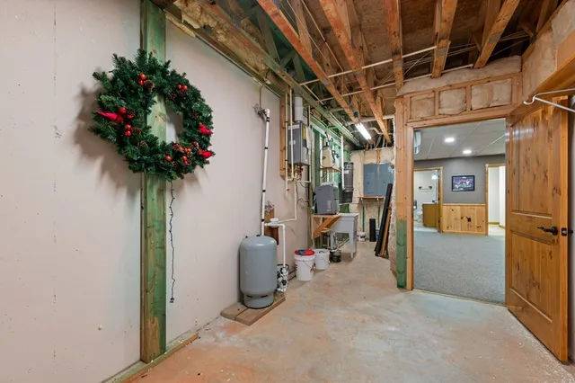 a view of entryway and hall