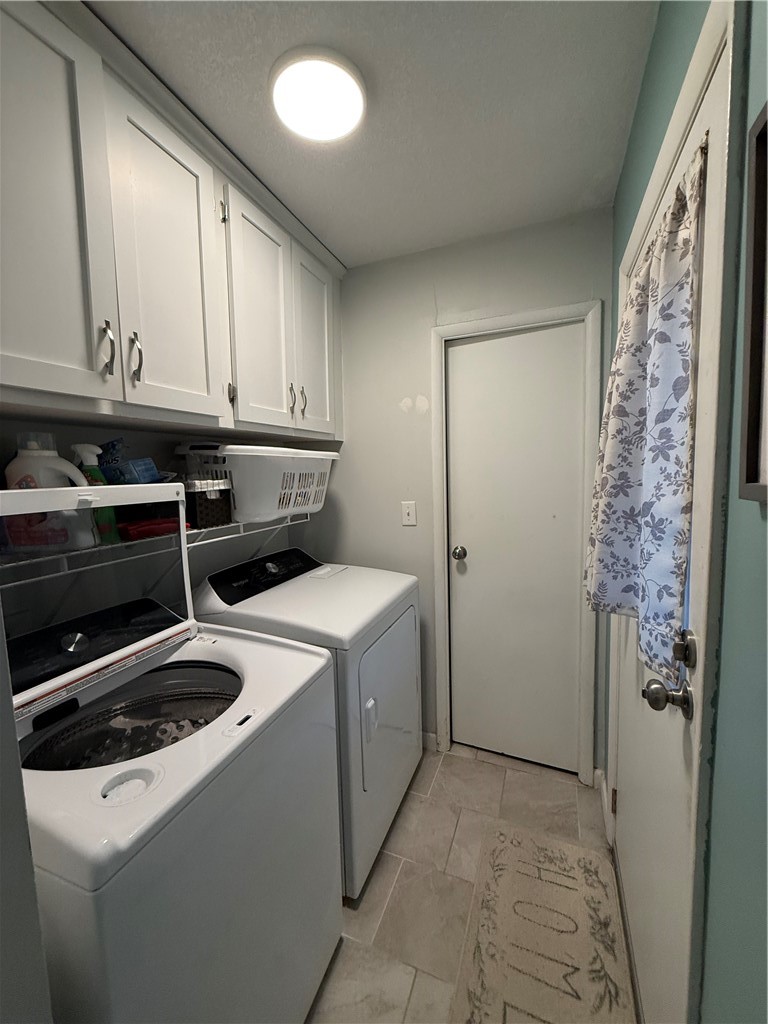 3010 East Orchard Drive Decatur, IL 62521 - Photo 9 of 16 Gallery Image 9