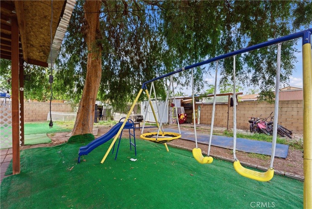 207 North Ranchito Street Anaheim, CA 92801 - Photo 17 of 20