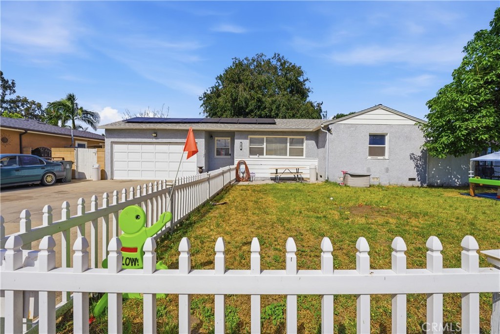 207 North Ranchito Street Anaheim, CA 92801 - Photo 2 of 20