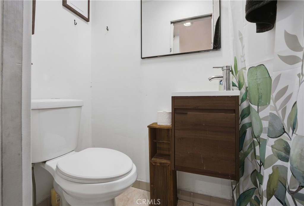 207 North Ranchito Street Anaheim, CA 92801 - Photo 10 of 20