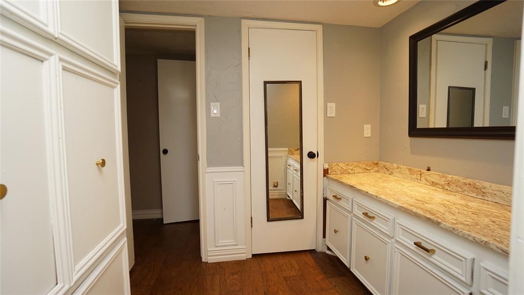 606 Queens Road Denison, TX 75020 - Photo 16 of 37 Downstairs