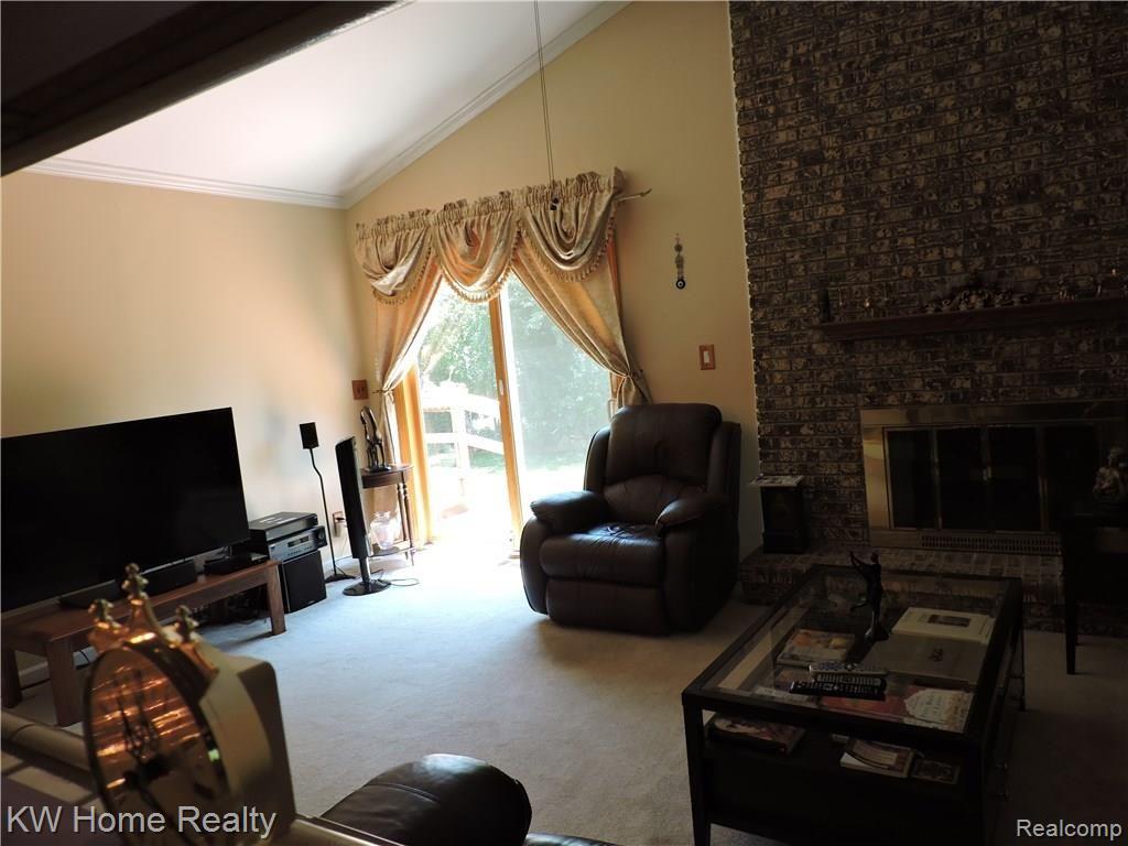 33685 Bostwick Place Farmington Hills, MI 48335 - Photo 11 of 29