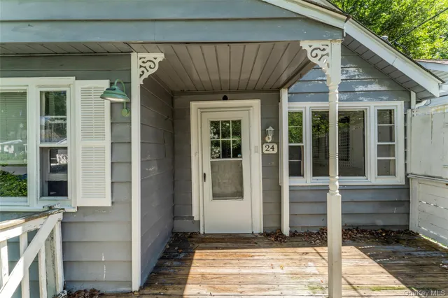$215,000 | 24 Poplar Street, Greenwood Lake, NY 10925