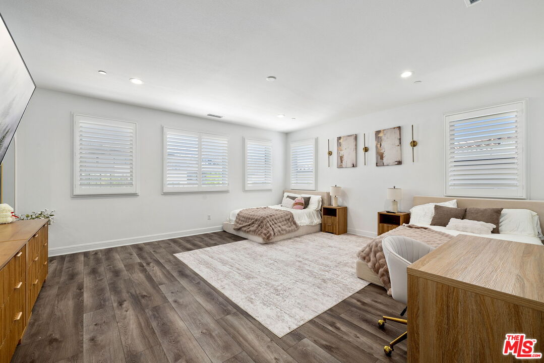 11734 Manchester Way Porter Ranch, CA 91326 - Photo 37 of 55 Gallery Image 37