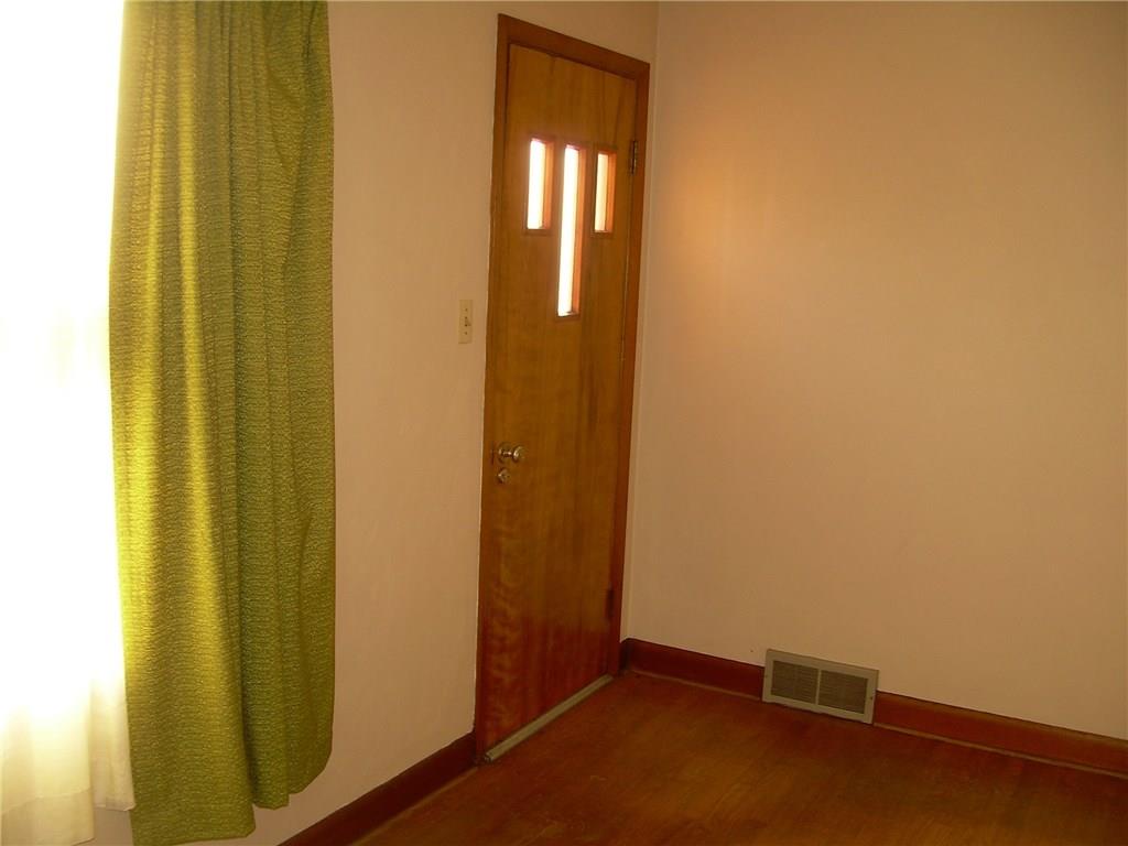 1167 Rayne Church Road Indiana, PA 15701 - Photo 3 of 20 Living Room