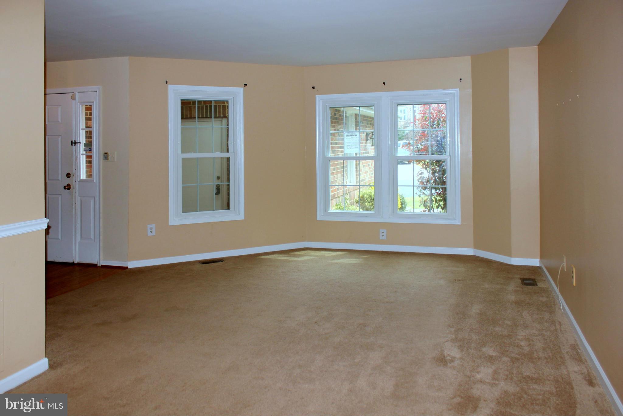 12202 Apache Tears Circle Laurel, MD 20708 - Photo 3 of 28 Living Room