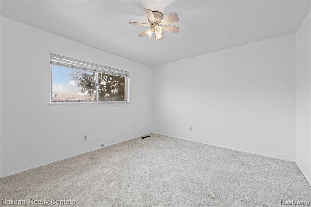 25665 Lahser Road, Unit B3 Southfield, MI 48033 - Photo 17 of 22