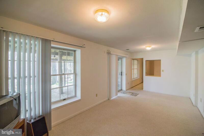 9520 Stoney Ridge Road Springdale, MD 20721 - Photo 22 of 30 Interior (General)