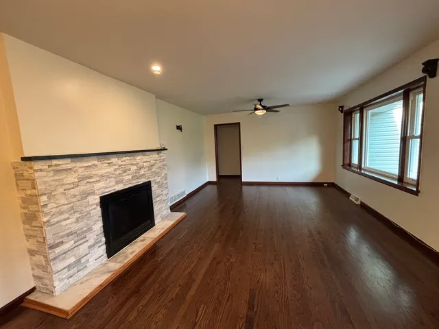 $269,900 | 2312 209th Street, Chicago Heights, IL 60411