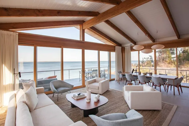 $9,500,000 | 14 Driftwood Lane, East Hampton, NY 11937