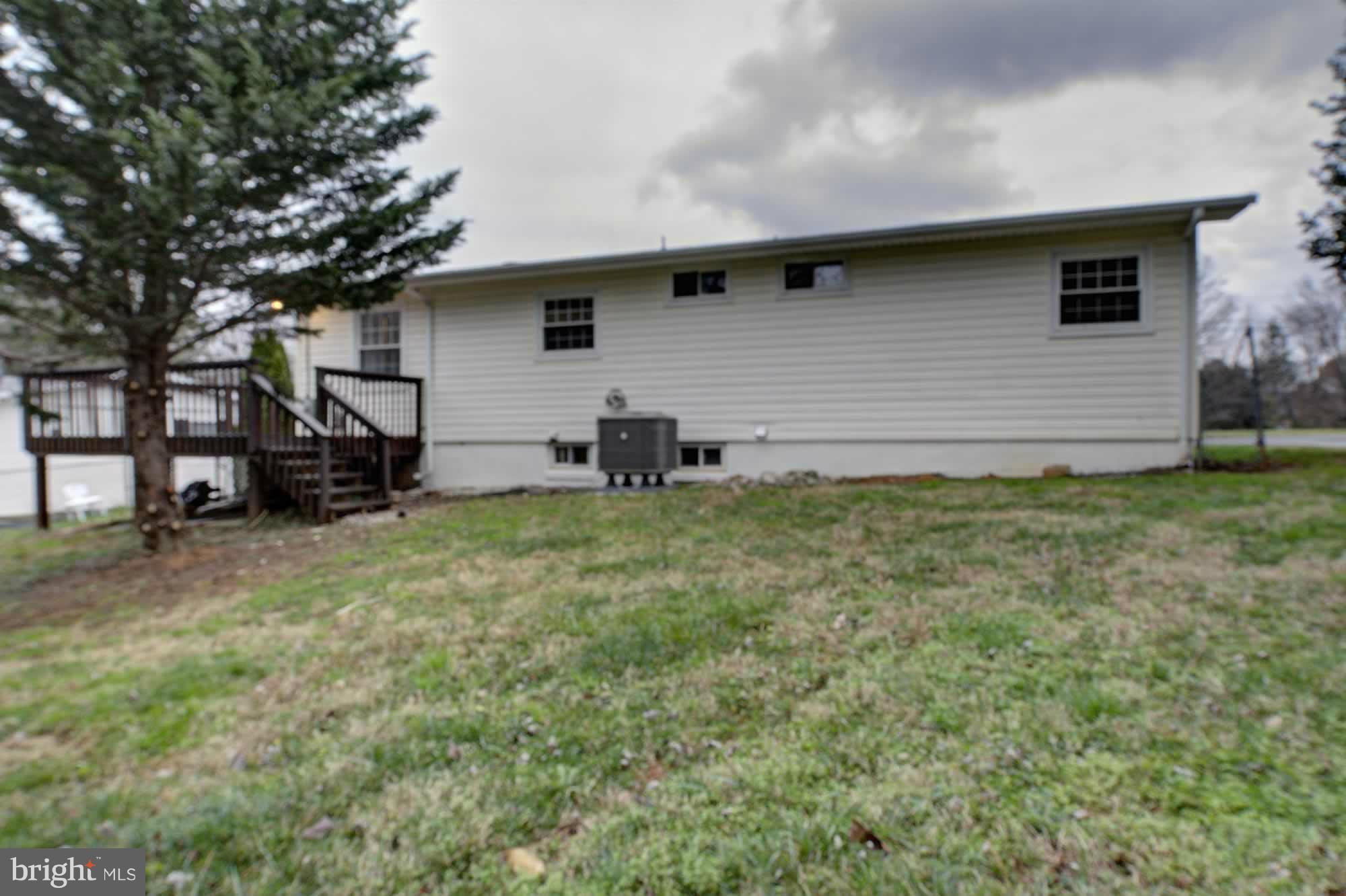 87 Moser Road Warrenton, VA 20186 - Photo 1 of 27 Exterior (General)