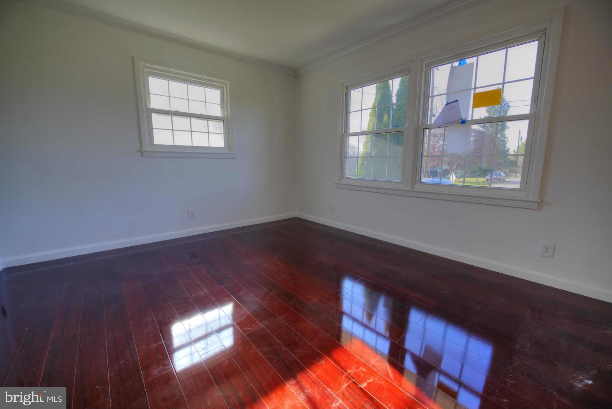 87 Moser Road Warrenton, VA 20186 - Photo 8 of 27 Living Room