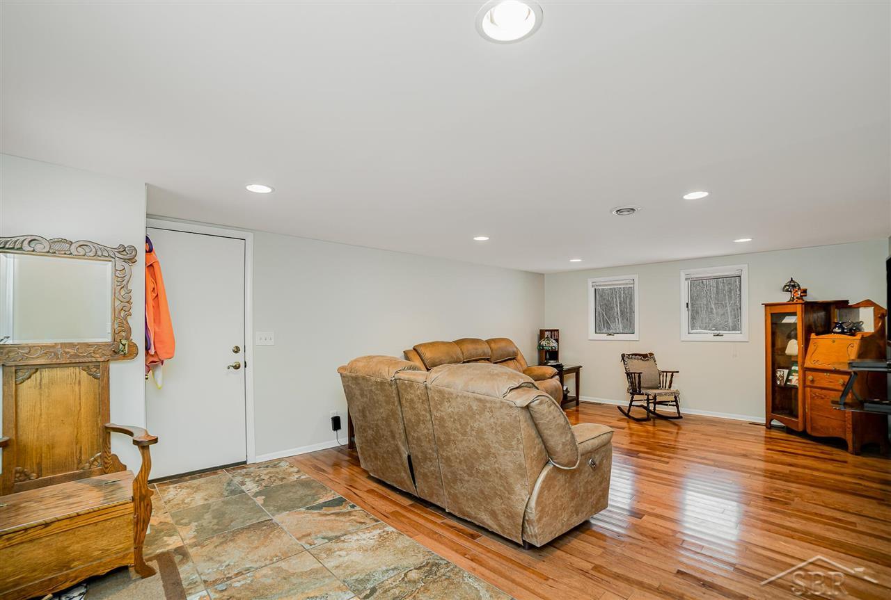 4883 Flajole Road Midland, MI 48642 - Photo 17 of 25 50064322-16.JPG