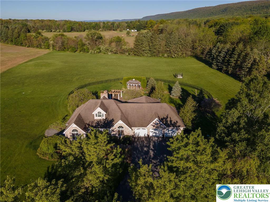 1089 Deemer Road Bath, PA 18014 - Photo 6 of 57