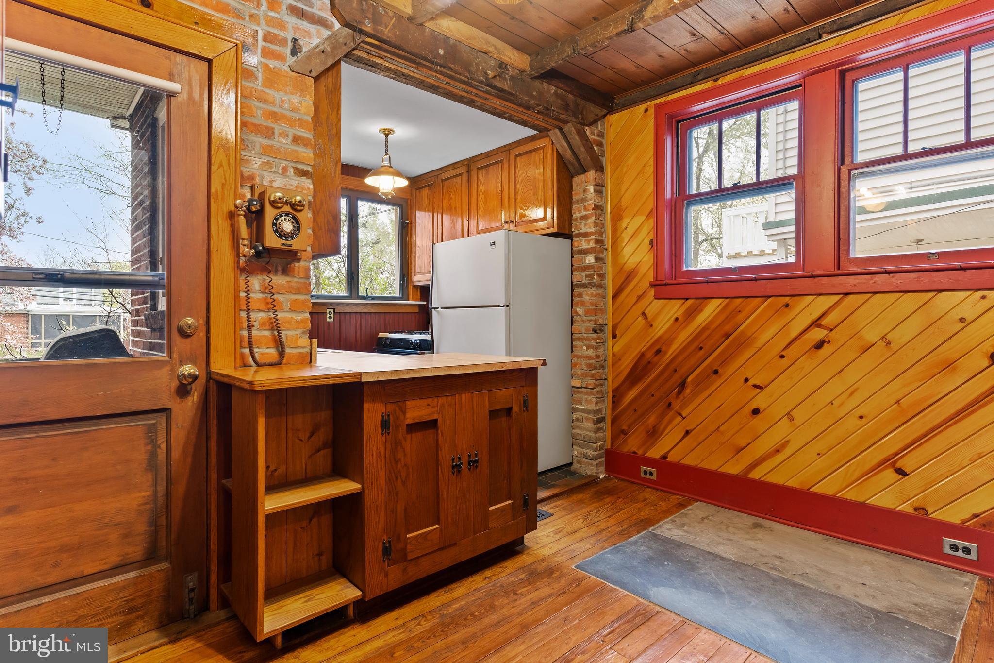 1925 Whitehall Street Harrisburg, PA 17103 - Photo 10 of 34 Kitchen