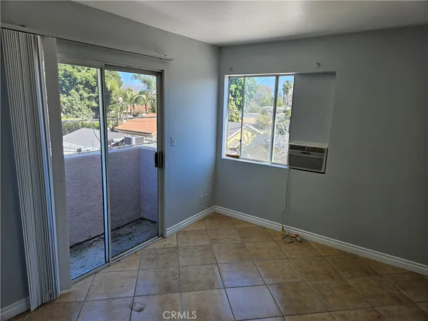 $2,300 | 14159 Gilmore Street, Unit 9, Van Nuys, CA 91401