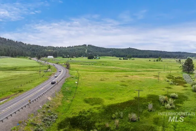 $1,449,000 | 11 Stone Breaker Lane, Cascade, ID 83611