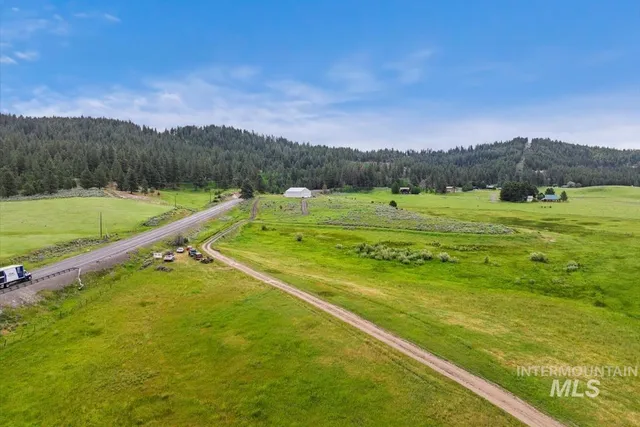 $1,449,000 | 11 Stone Breaker Lane, Cascade, ID 83611