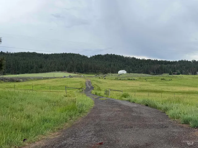 $1,449,000 | 11 Stone Breaker Lane, Cascade, ID 83611