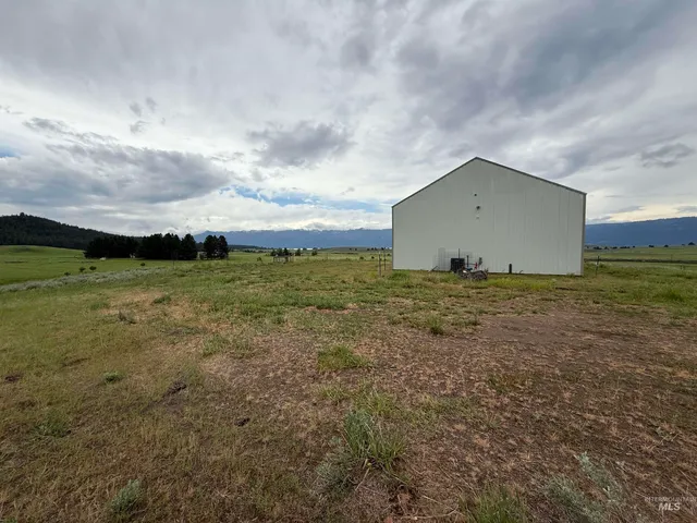 $1,449,000 | 11 Stone Breaker Lane, Cascade, ID 83611