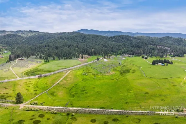 $1,449,000 | 11 Stone Breaker Lane, Cascade, ID 83611